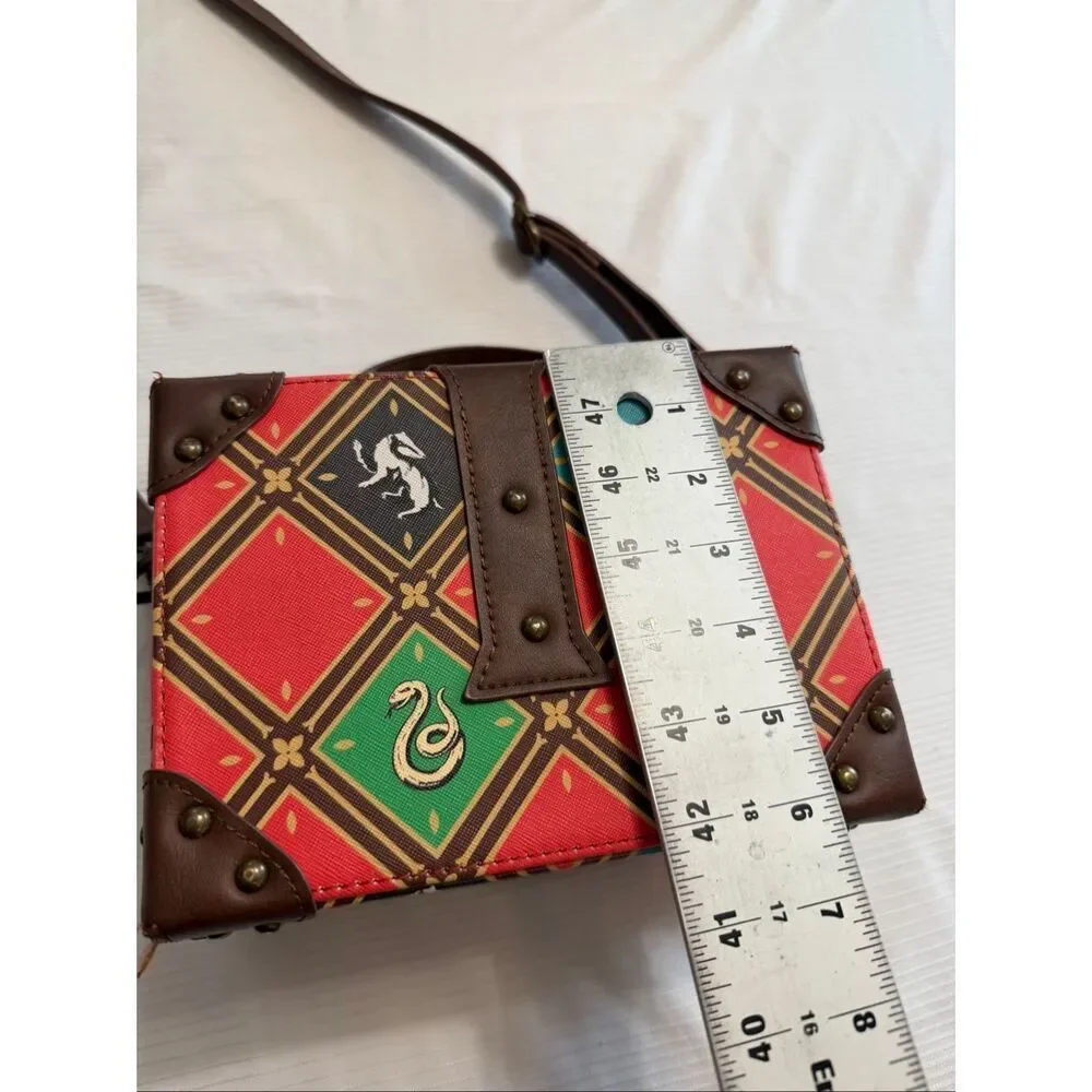 Harry Potter quidditch Trunk Hand Bag Crossbody Bag - Picture 5 of 14